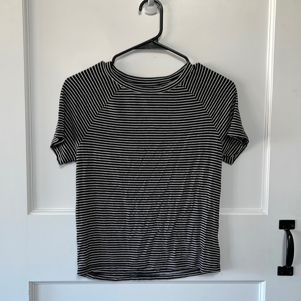 American Eagle Soft & Sexy Cropped Tee